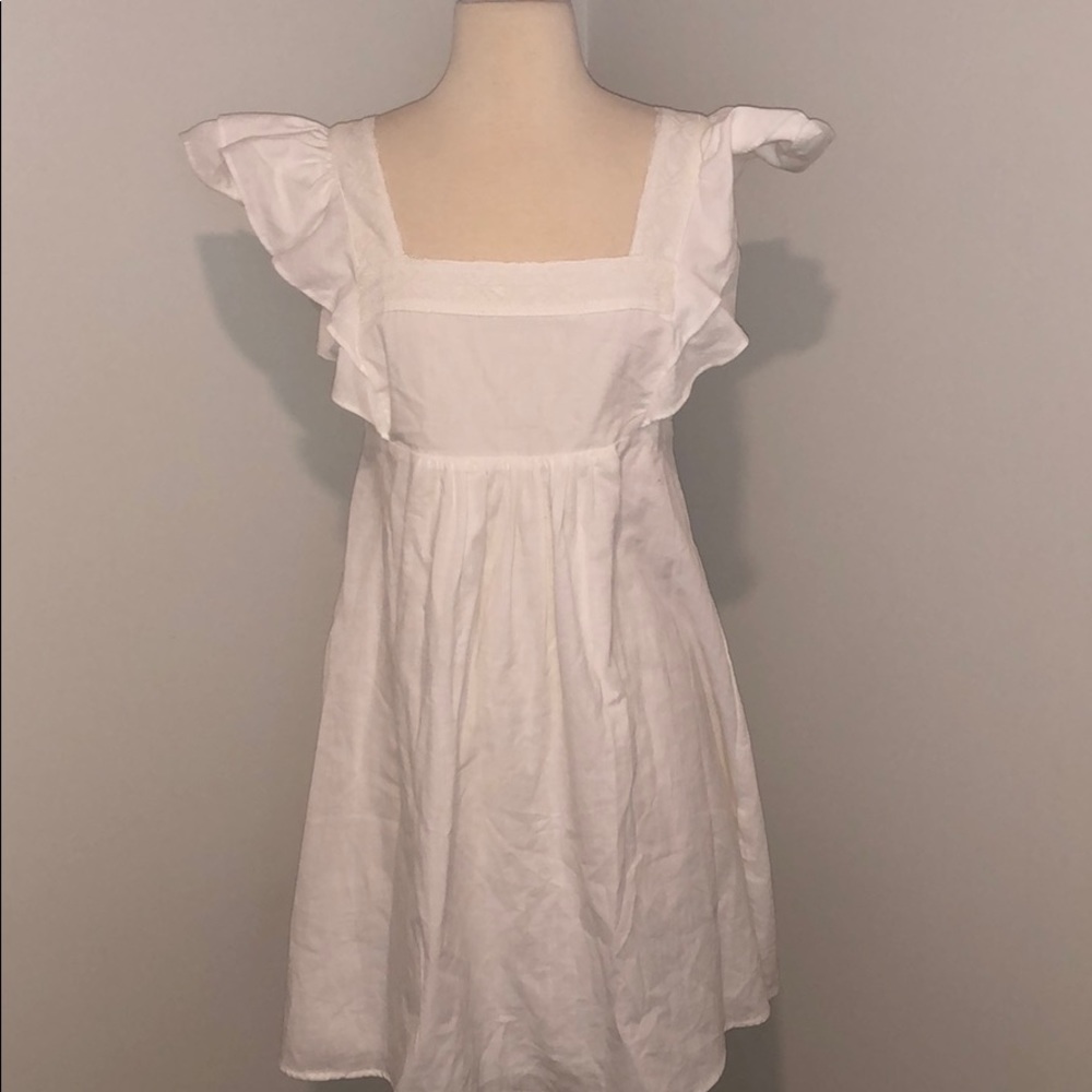 white flow dress